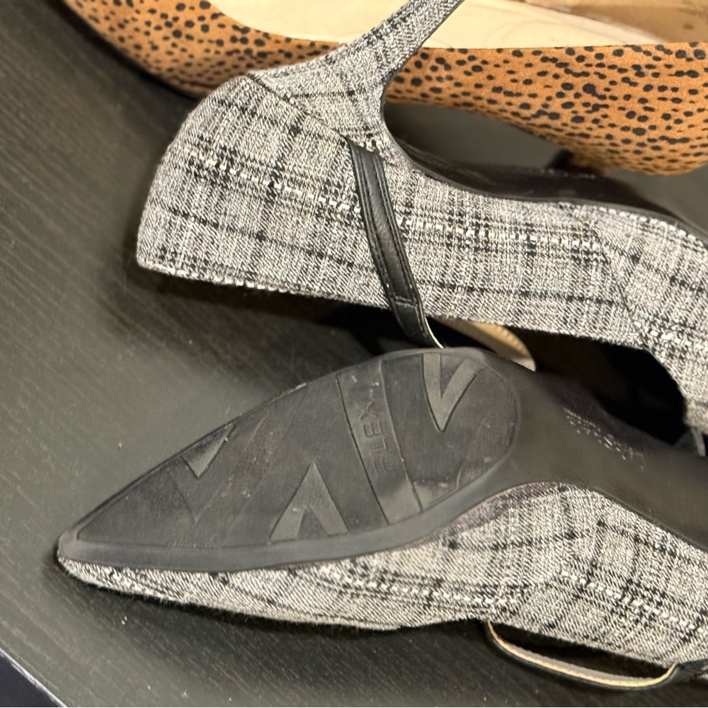 Life Stride Black and Gray Patterned Heels